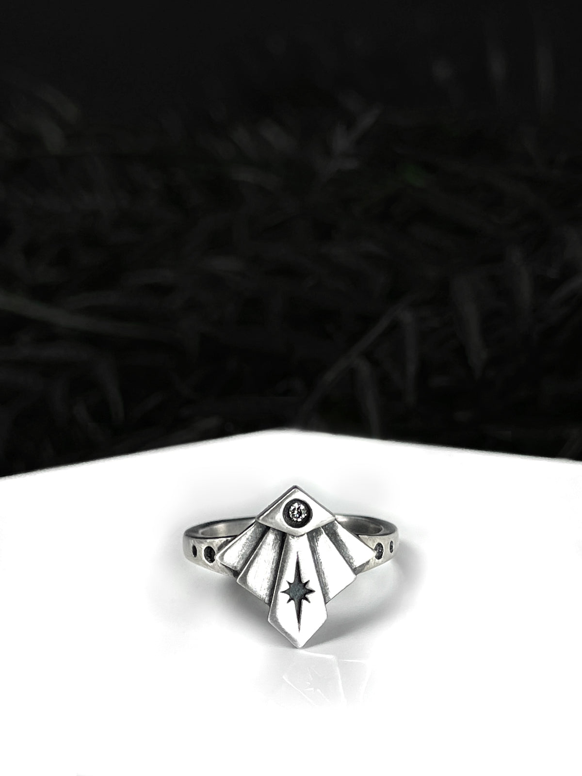 Space Deco Ring – Hypnovamp