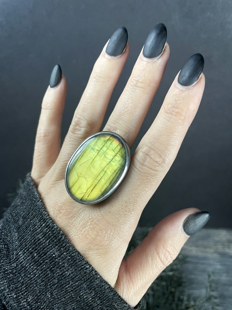 Yellow Labradorite Creeper Ring - Size 10