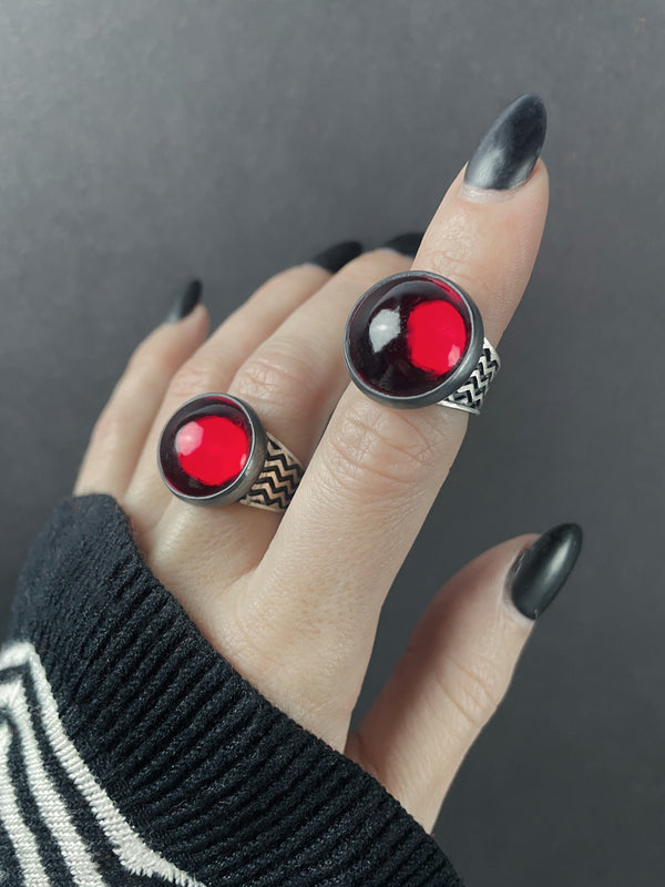 Red Circle Glass Firewalk Ring - 1 left: size 5.5