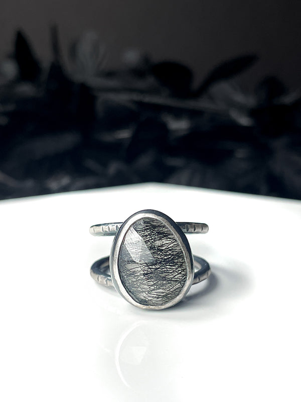 Glow in the Dark Rutile Quartz Orbit Ring - Size 8