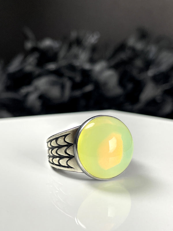 Uranium Glass Creeper Ring - Size 11