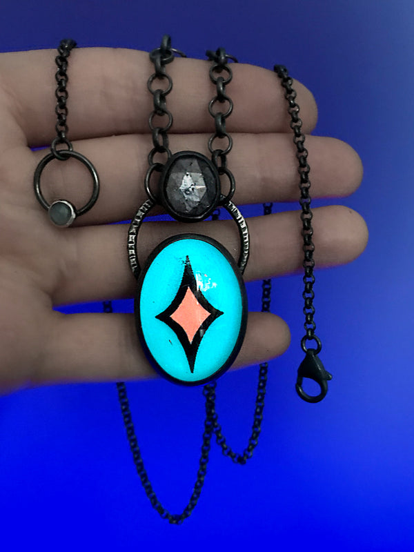 Blue Raspberry Glowing Pendant with Quartz and Sapphire