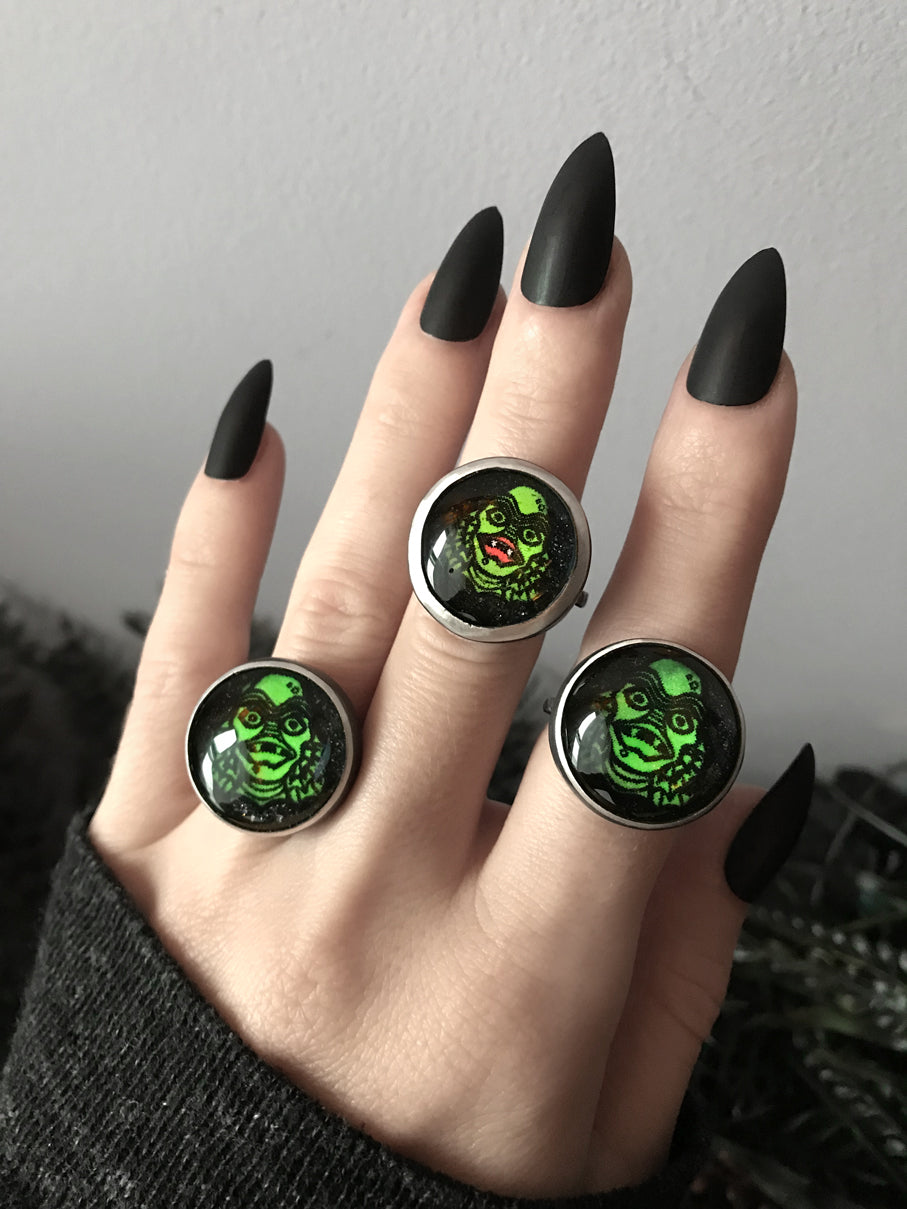 Round Glowing Quartz Creature Rings - 3 Available – Hypnovamp